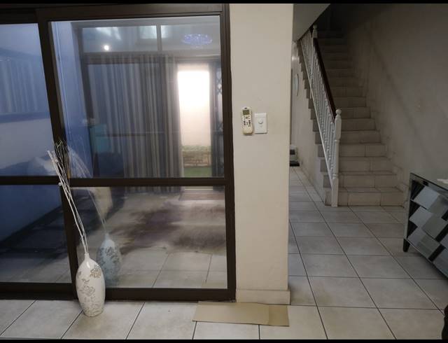3 BEDROOM TOWNHOUSE FOR SALE IN BULWER